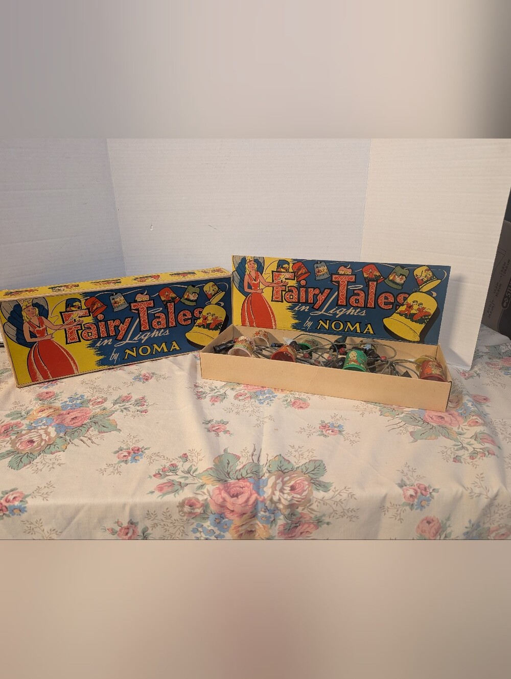 Vintage Noma Christmas Tree Fairy Tales in Lights #105 In Original Box Canada